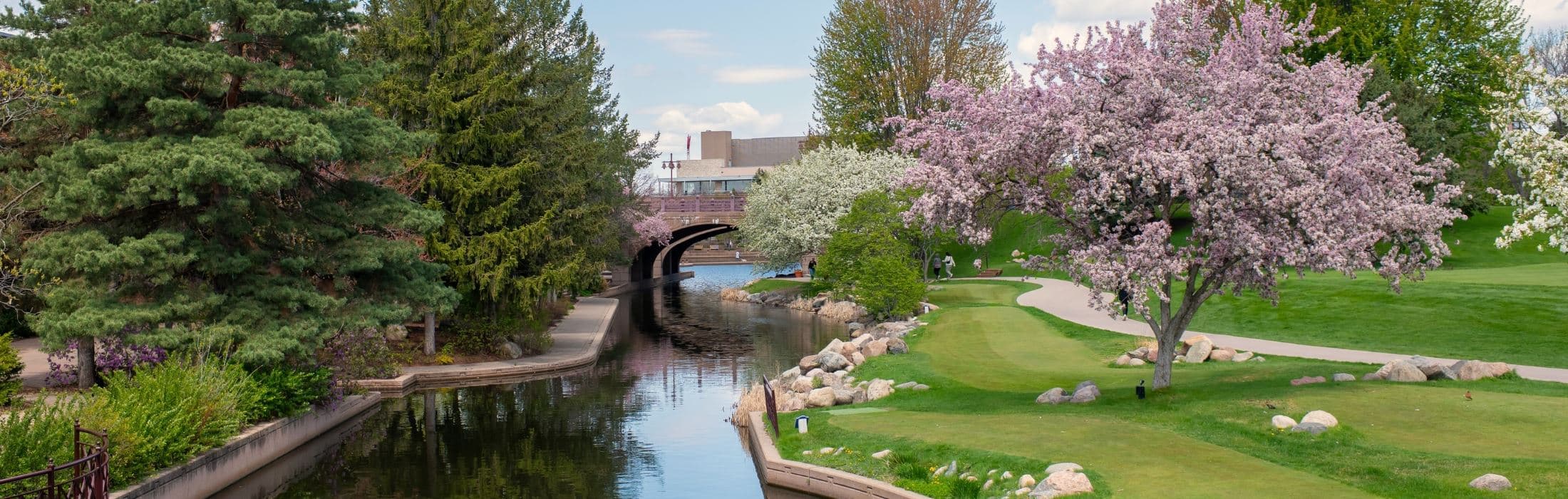 Centennial Lakes Farmers' Market