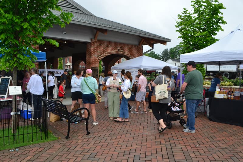 La Grange Farmers\' Market & Artisans