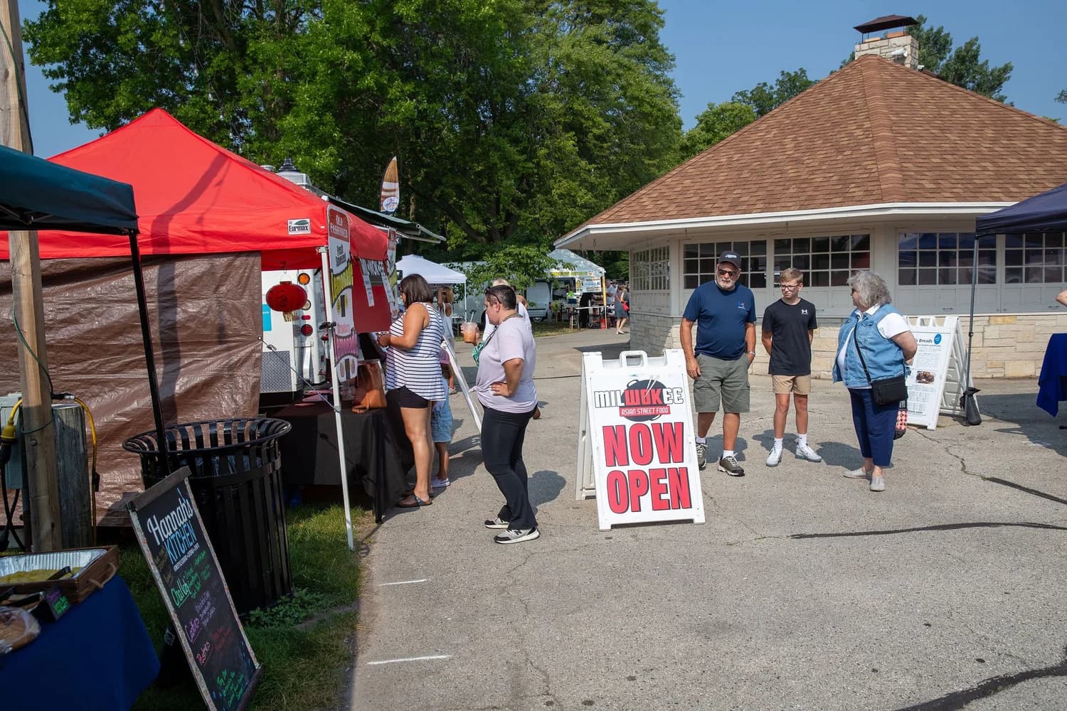 Thiensville Farmers' Market photo 2