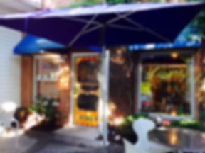 Lori's OyVey Cafe