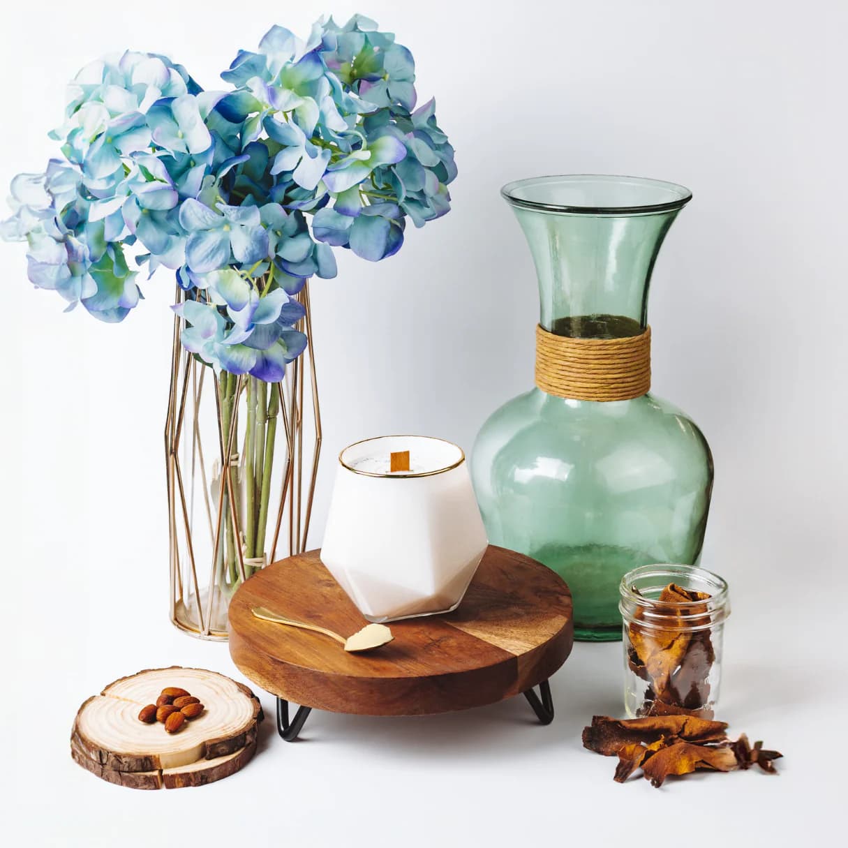 No Label Candle Co